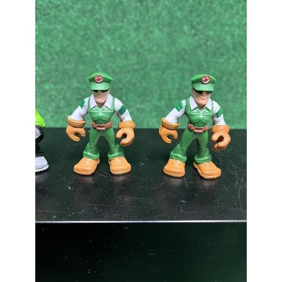 3 Jurassic WORLD Action Figure PLAYSKOOL HEROES Dino Tracker - Picture 3 of 4